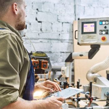 5 Things Great Manufacturers Do To Customize Their Business