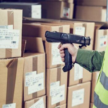 Label scanner scanning boxes