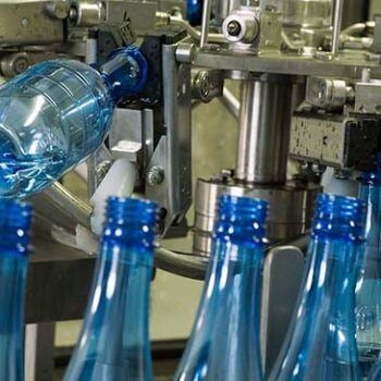 Plastic bottling machine